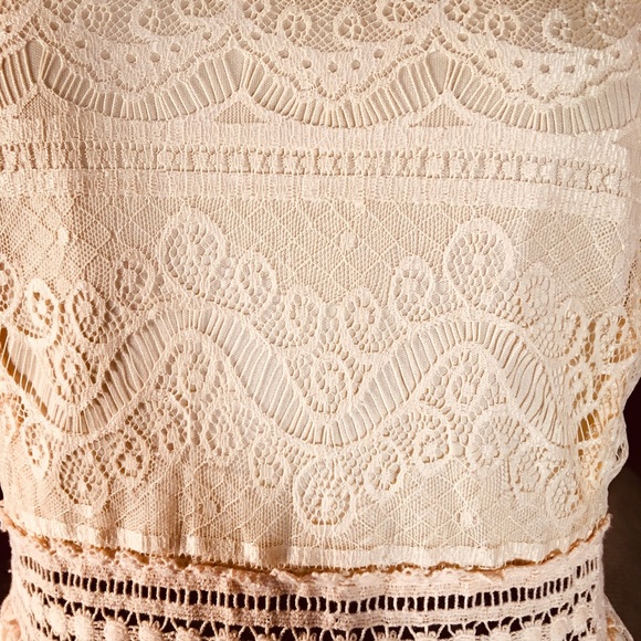 Gorgeous FOREVER 21 Creamy Yellow Lace Dress - Picture 6 of 10